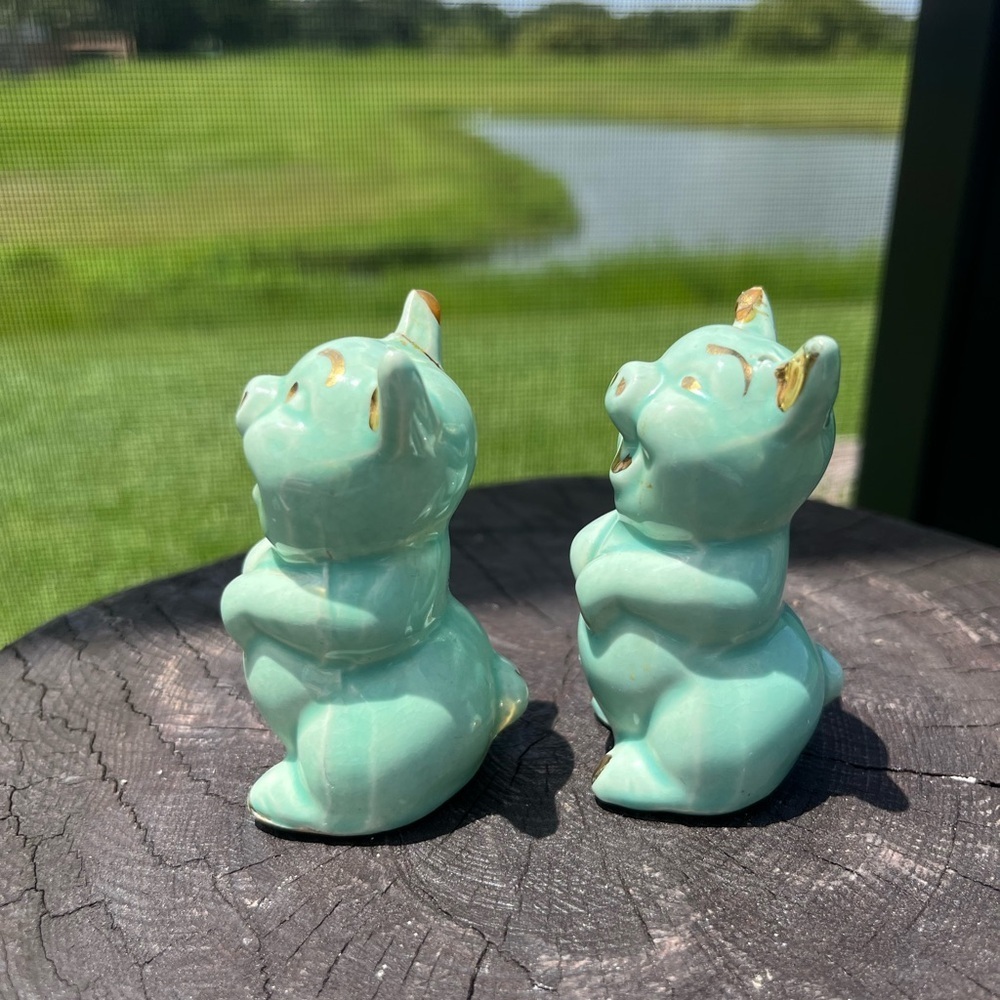 2-Vintage Green  Gold Trim Little Pig Salt Shakers - Picture 10 of 12